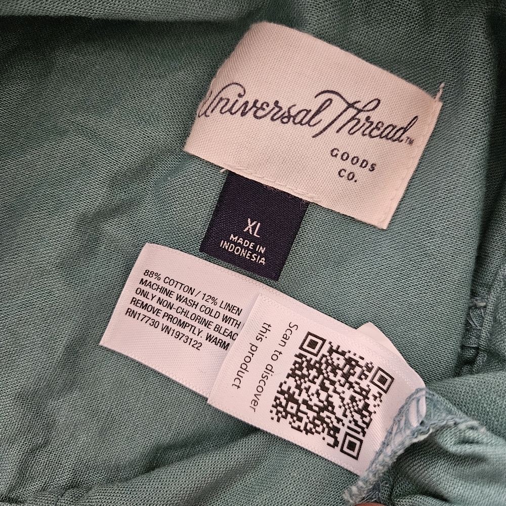 Universal Thread Long Sleeve Button Down Collared… - image 6